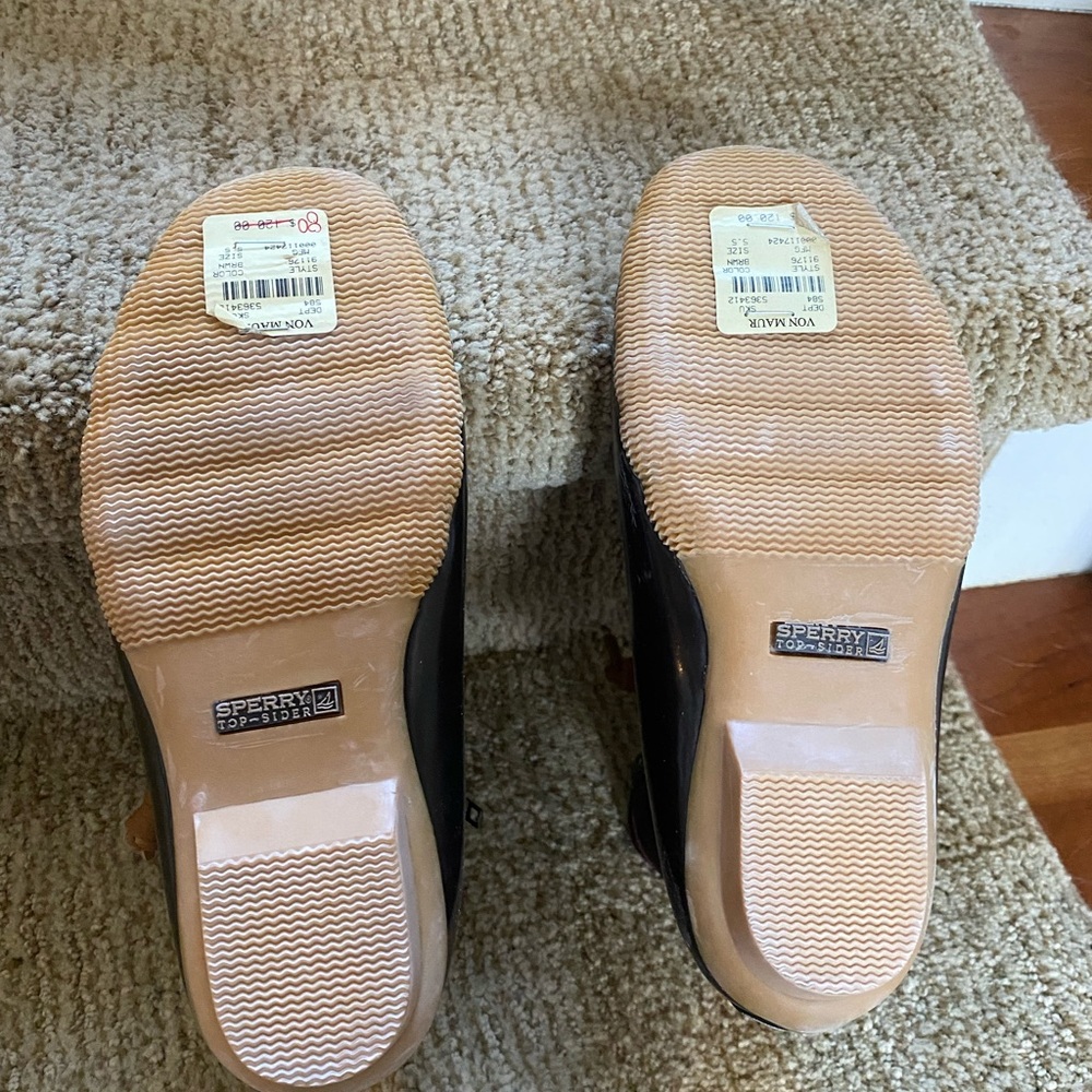 Sperry - Picture 3 of 4